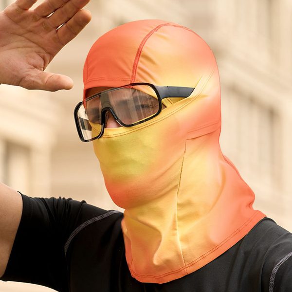 temperature sensitive color changing ski mask
